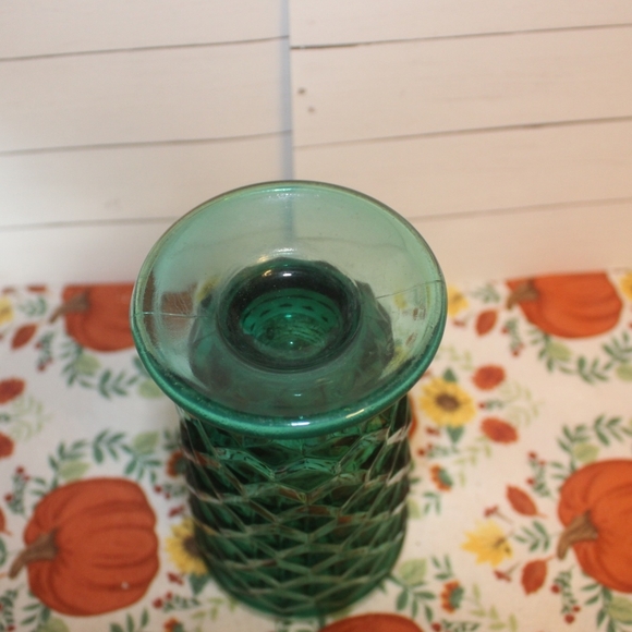 Forest Green Textured Glass Goblets - Picture 3 of 4